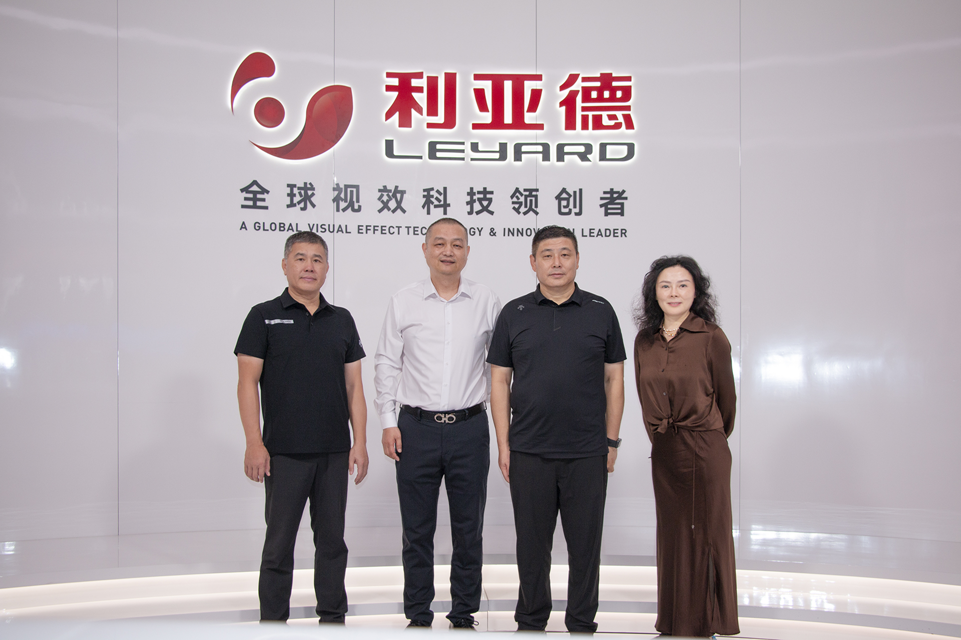 重庆千里科技股份有限公司周宗成总裁等向导一行莅临金沙js1005线路南方总部考察交流